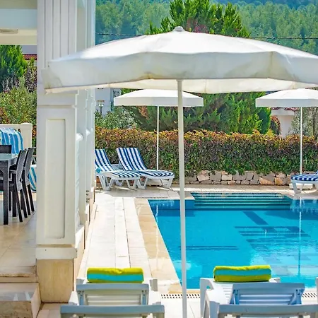 וילה Sleeps 8 Air Con Wifi Ovacık
