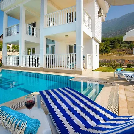 Sleeps 8 Air Con Wifi וילה Ovacık